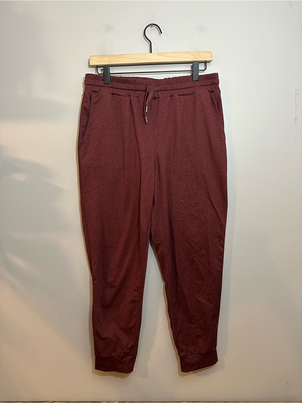 Quince Joggers Brick Red/Maroon Color, Size Medium - Picture 1 of 9